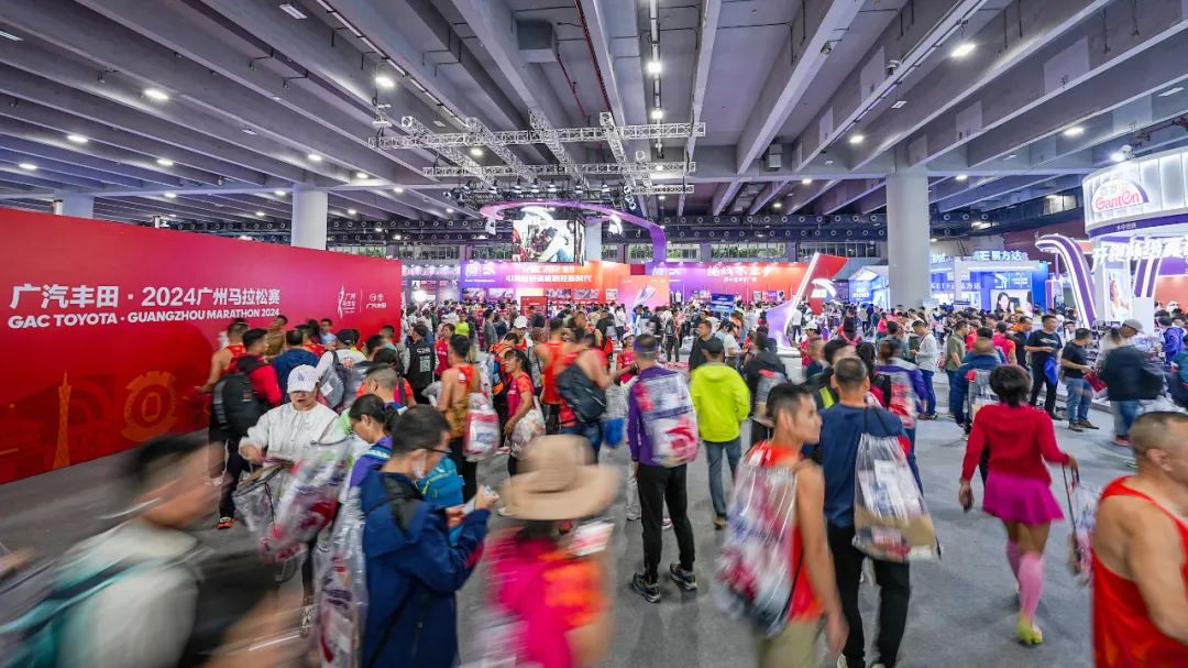 篮球篮网外援突然爆发，全场砍下35分